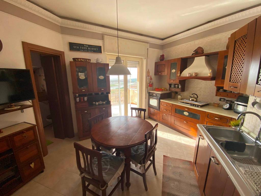 Appartamento a Castel volturno in Viale delle Mimose, 45 - Foto 2