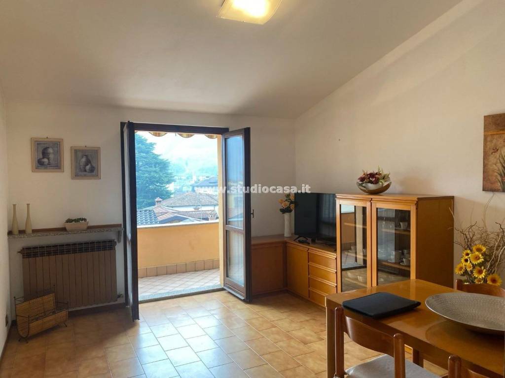 Appartamento a Zogno in MARTIRI DELLA LIBERTA' - Foto 4
