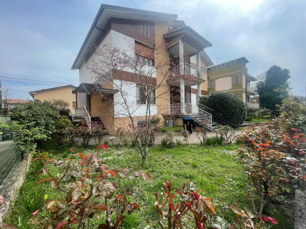 Appartamento a Piacenza in Via Giovanni Lanfranco - Foto 2