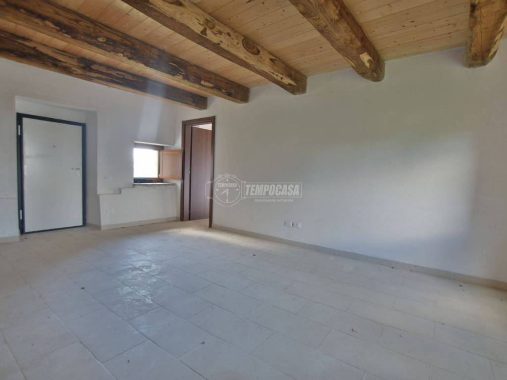 Villa a Camerino in Frazione Tuseggia - Foto 3