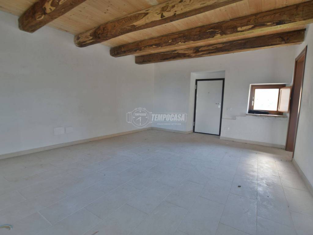 Villa a Camerino in Frazione Tuseggia - Foto 4