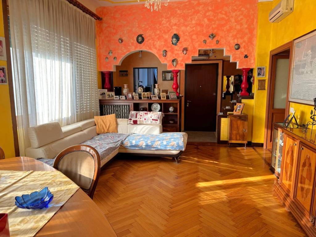 Appartamento a Tradate in Viale Guglielmo Marconi, 14 - Foto 2