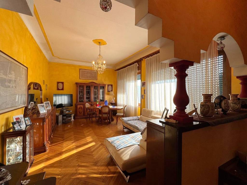 Appartamento a Tradate in Viale Guglielmo Marconi, 14 - Foto 4