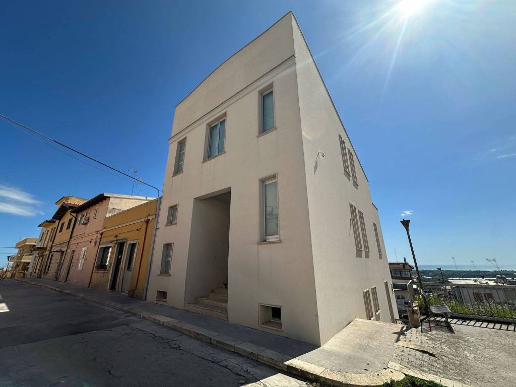 Casa indipendente a Ispica in Via Statale - Foto 2