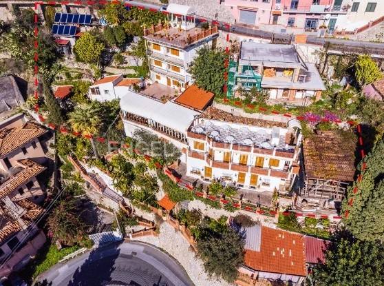 Palazzo / stabile a Taormina in Via Leonardo da Vinci, 46 - Foto 2