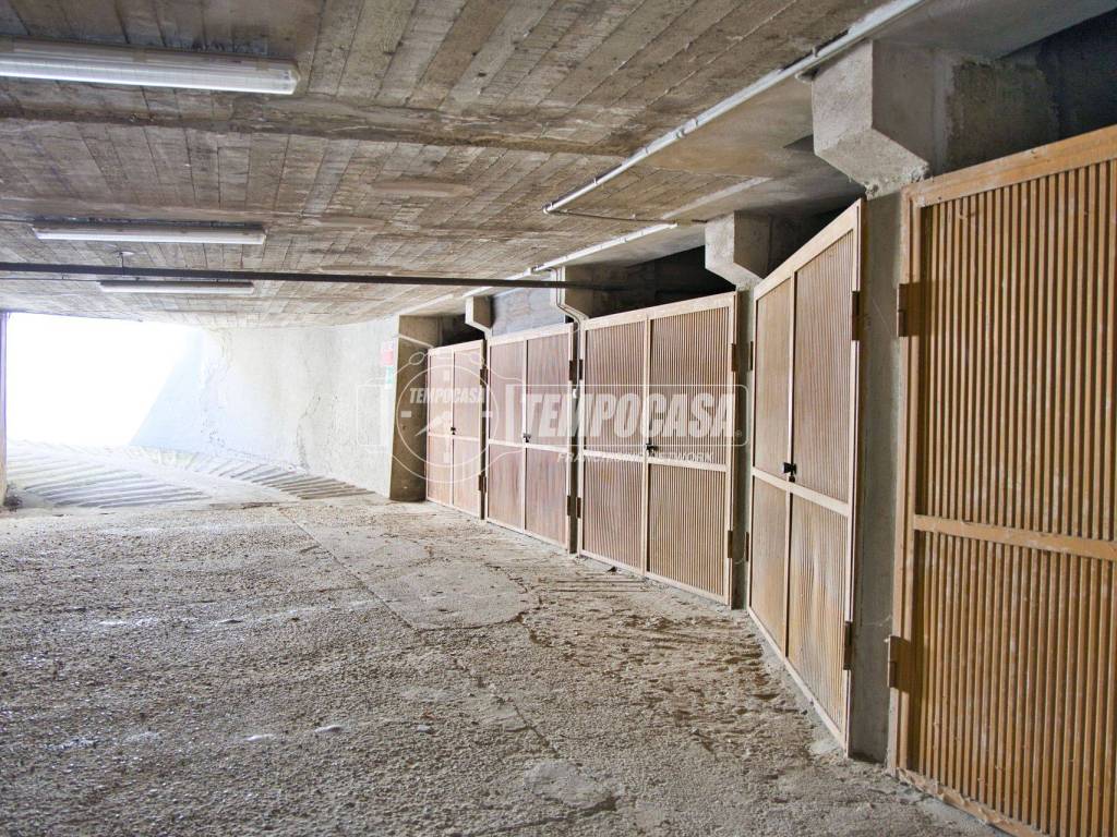 Box / garage a Vercelli in Via G. Giovenone - Foto 3