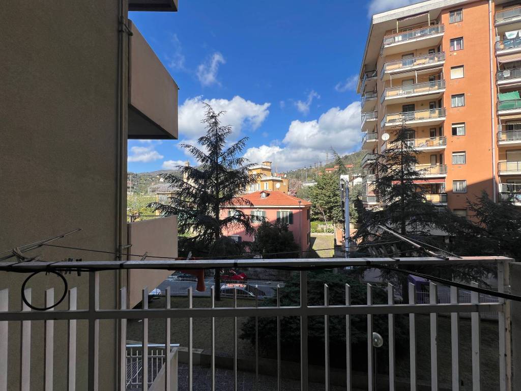 Appartamento a Savona in Via Andrea Bruzzone - Foto 2