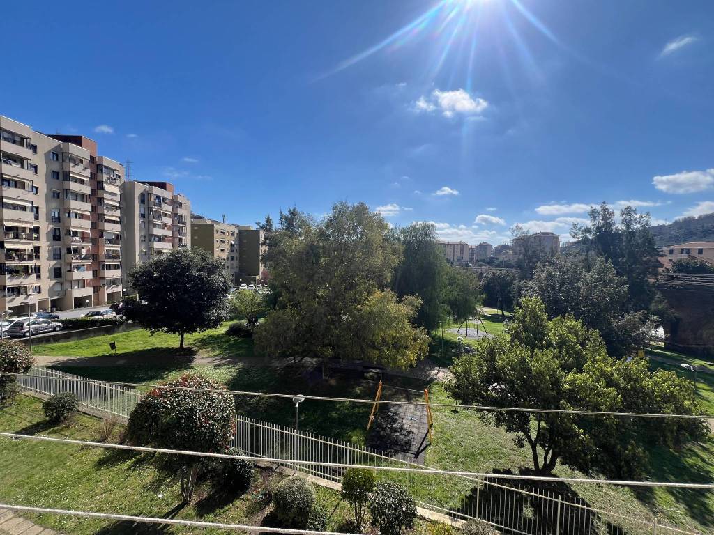 Appartamento a Savona in Via Andrea Bruzzone - Foto 4