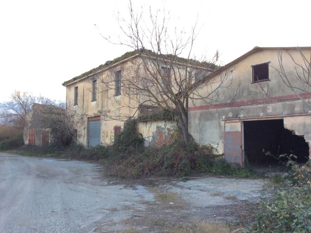 Terreno a Lamezia terme in Località Risi S.N.C. - Foto 2