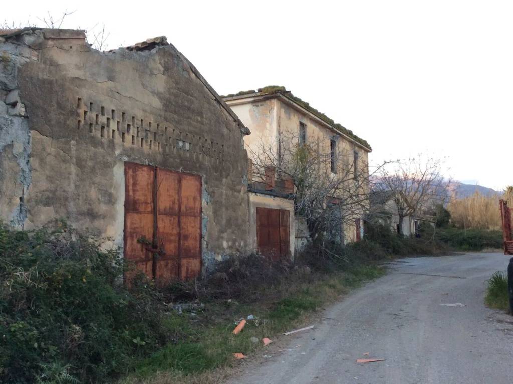 Terreno a Lamezia terme in Località Risi S.N.C. - Foto 4