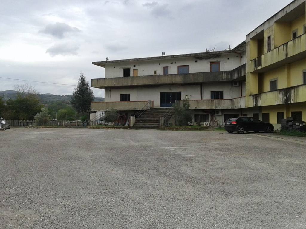 Immobile a Sicignano degli alburni in Strada Provinciale - Foto 2