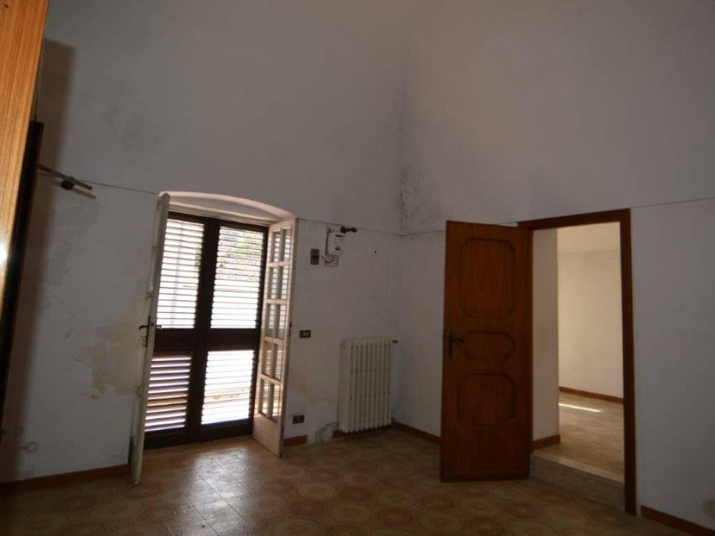 Casa indipendente a Fasano in Via Vecchio del Canale - Foto 4