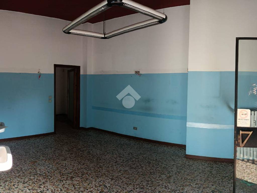 Immobile a Caronno pertusella in VIALE 5 GIORNATE, 9 - Foto 4