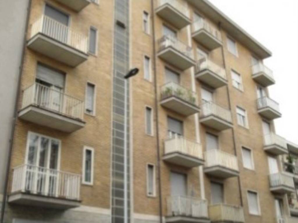 Box / garage a Rivoli in via Sestriere 14 - Foto 1