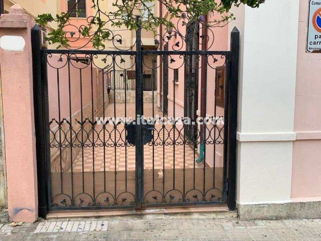 Casa indipendente a Crotone in via reggio - Foto 2