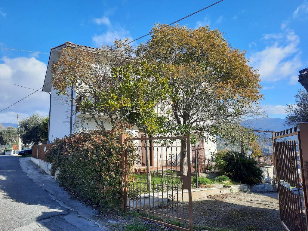 Villa a Selci in Via Aurano - Foto 2