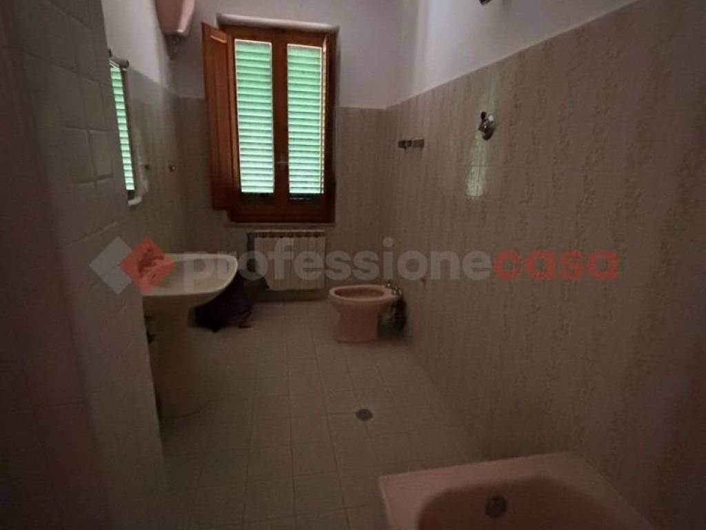 Casa indipendente a Serravalle pistoiese in VIA PIAZZA BRUNELLO BIAGINI - Foto 5