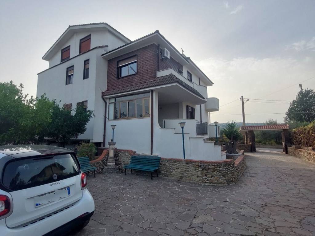 Villa a Caltanissetta in Via Archimede, 4 - Foto 3
