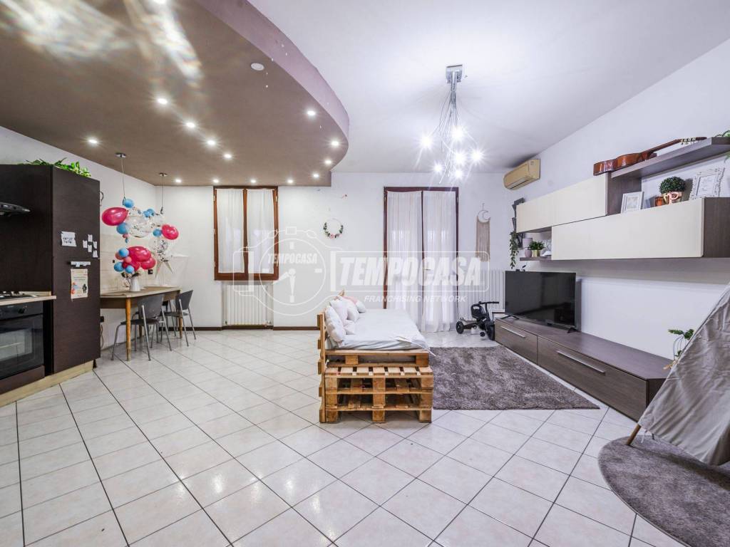 Appartamento a Castelfranco emilia in Via A. Saffi - Foto 3