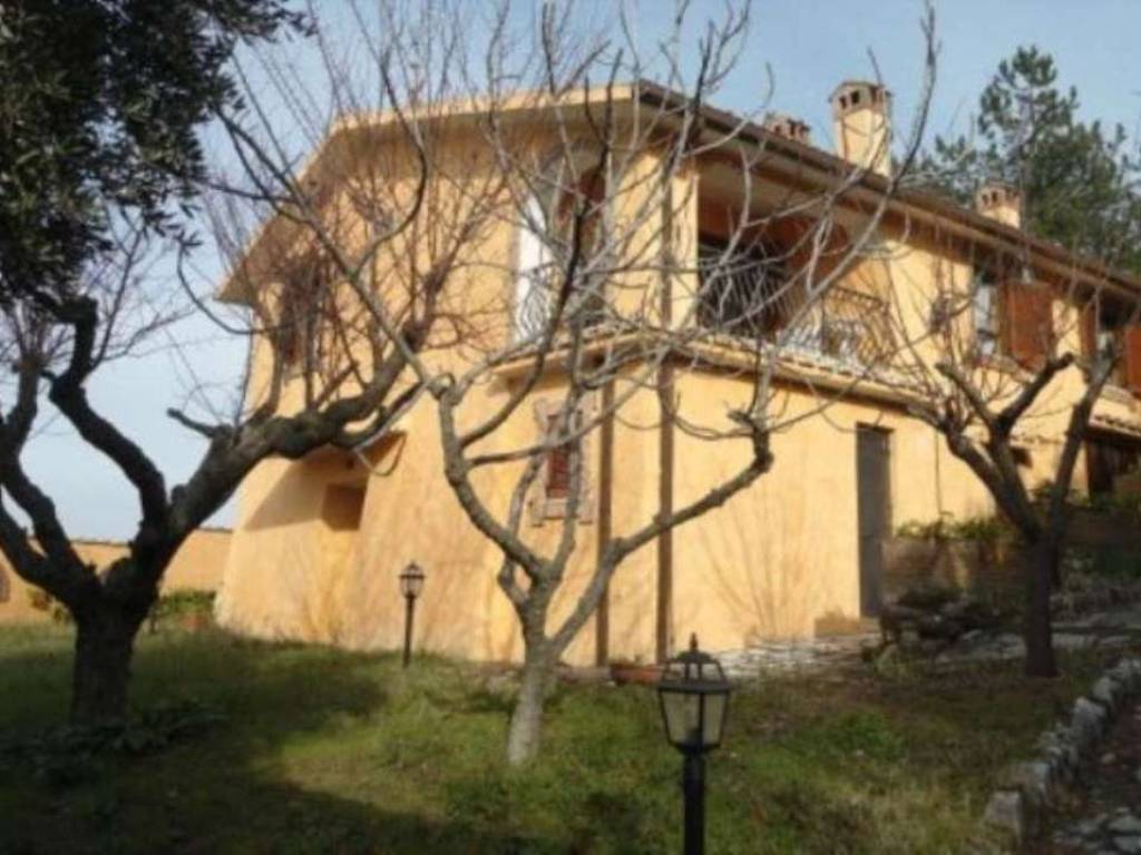 Villa a Scandriglia in via S. Maria delle Grazie - Foto 3