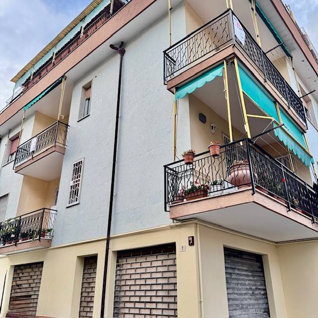 Appartamento a Loano in Via Pietro Mascagni, 9 - Foto 2