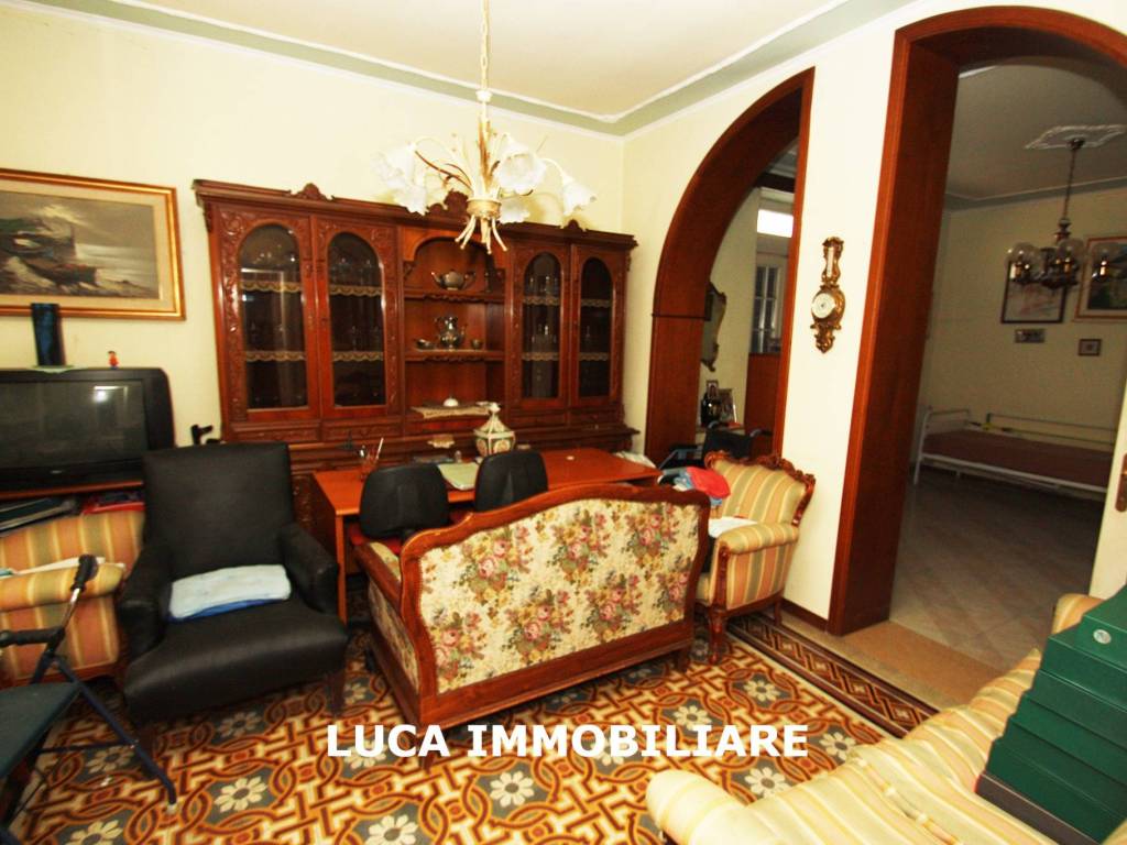Casa indipendente a Pescia in Piazza del Moro, 9 - Foto 4