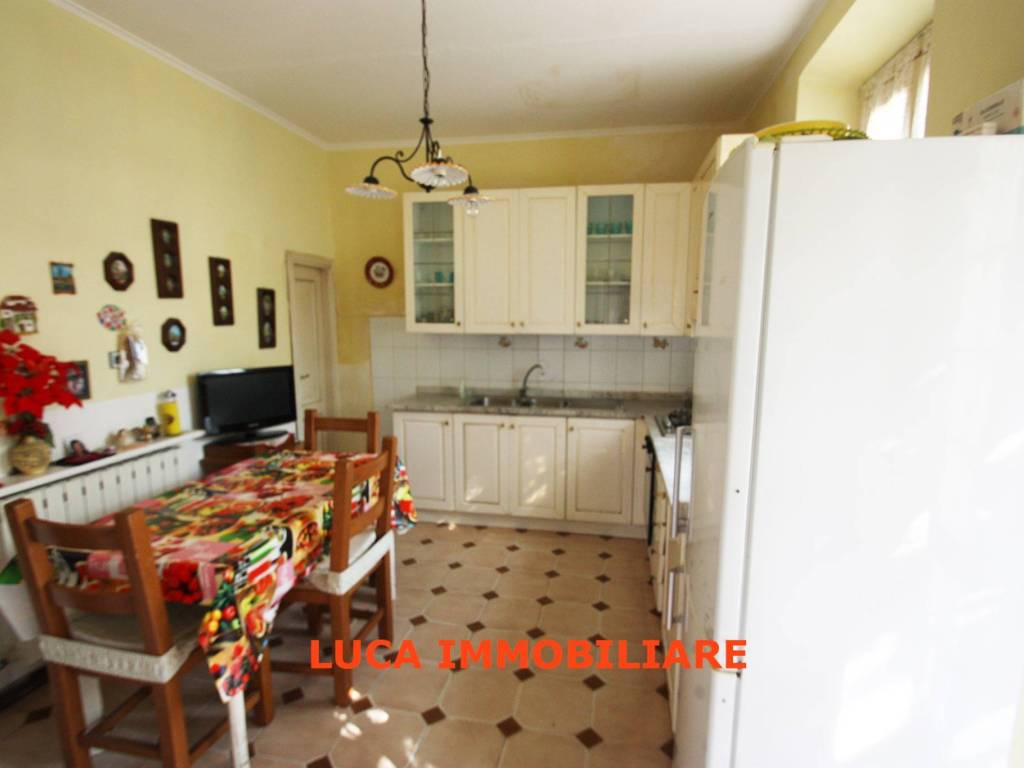 Casa indipendente a Pescia in Piazza del Moro, 9 - Foto 5