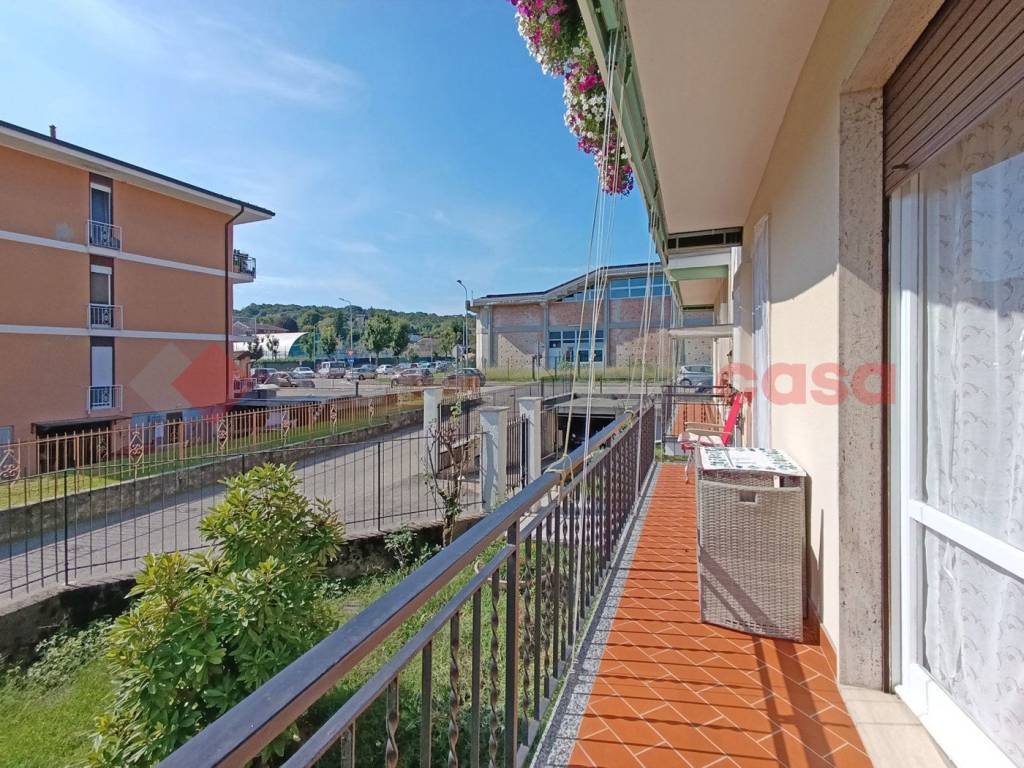 Appartamento a Arona in via fratelli cairoli - Foto 4