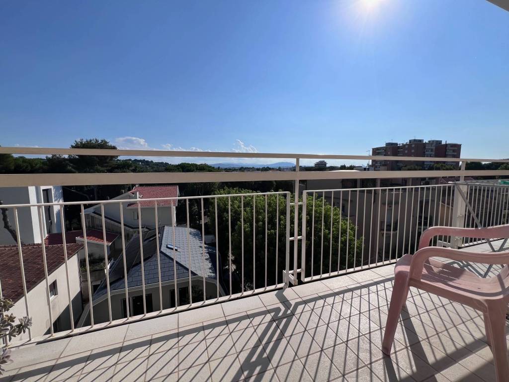 Appartamento a Riccione in Viale Santorre di Santarosa - Foto 4