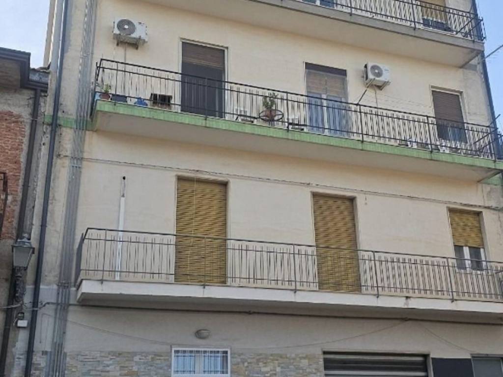 Appartamento a Trecastagni in Via Camillo Benso di Cavour - Foto 3