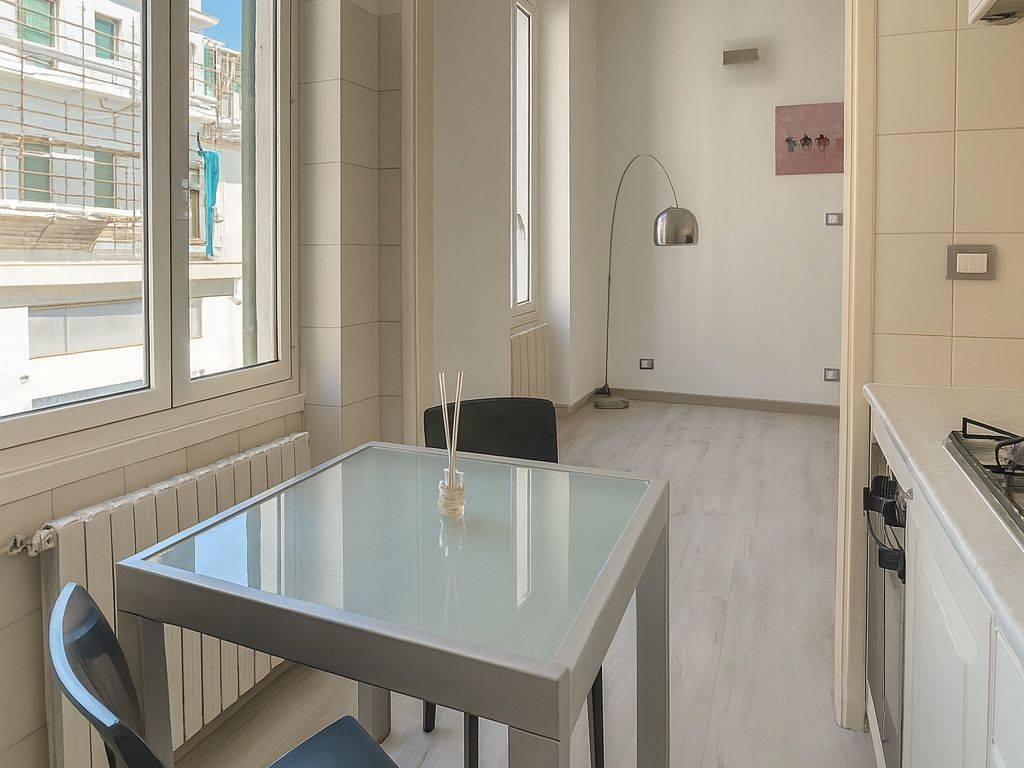 Appartamento a Imperia in Via Giacinto Menotti Serrati - Foto 2