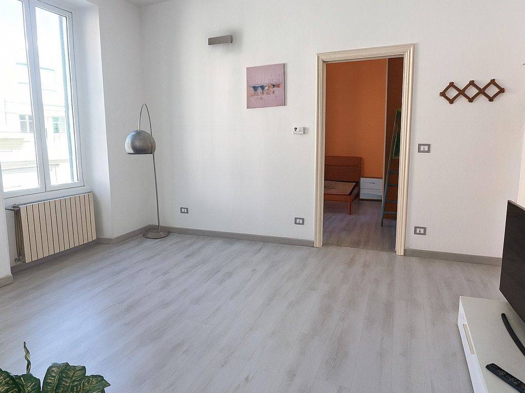 Appartamento a Imperia in Via Giacinto Menotti Serrati - Foto 4