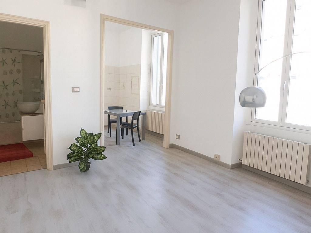 Appartamento a Imperia in Via Giacinto Menotti Serrati - Foto 5