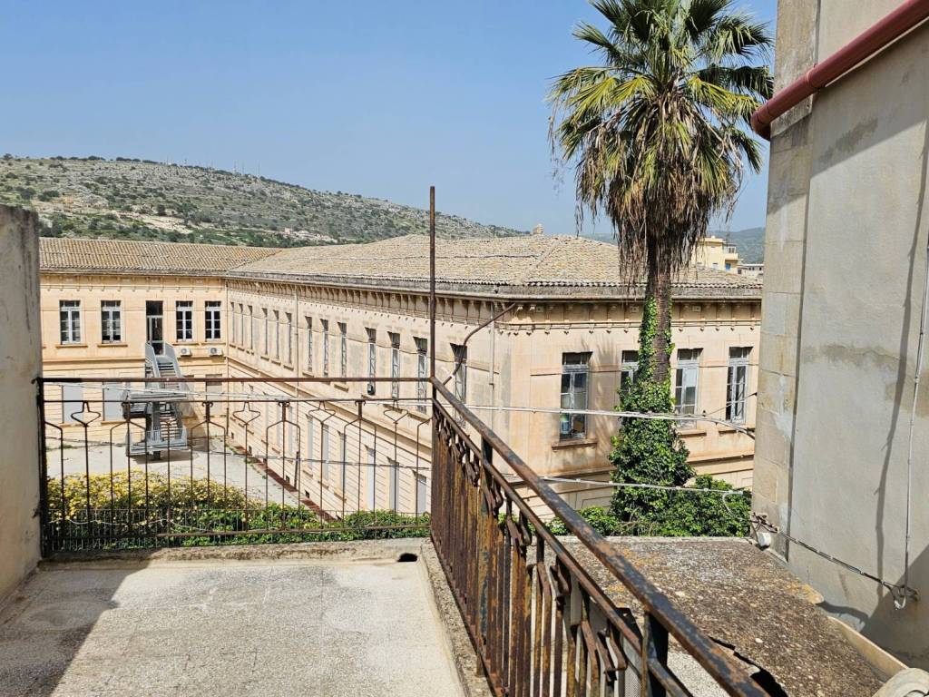 Villa a Scicli in Via Libertà - Foto 3