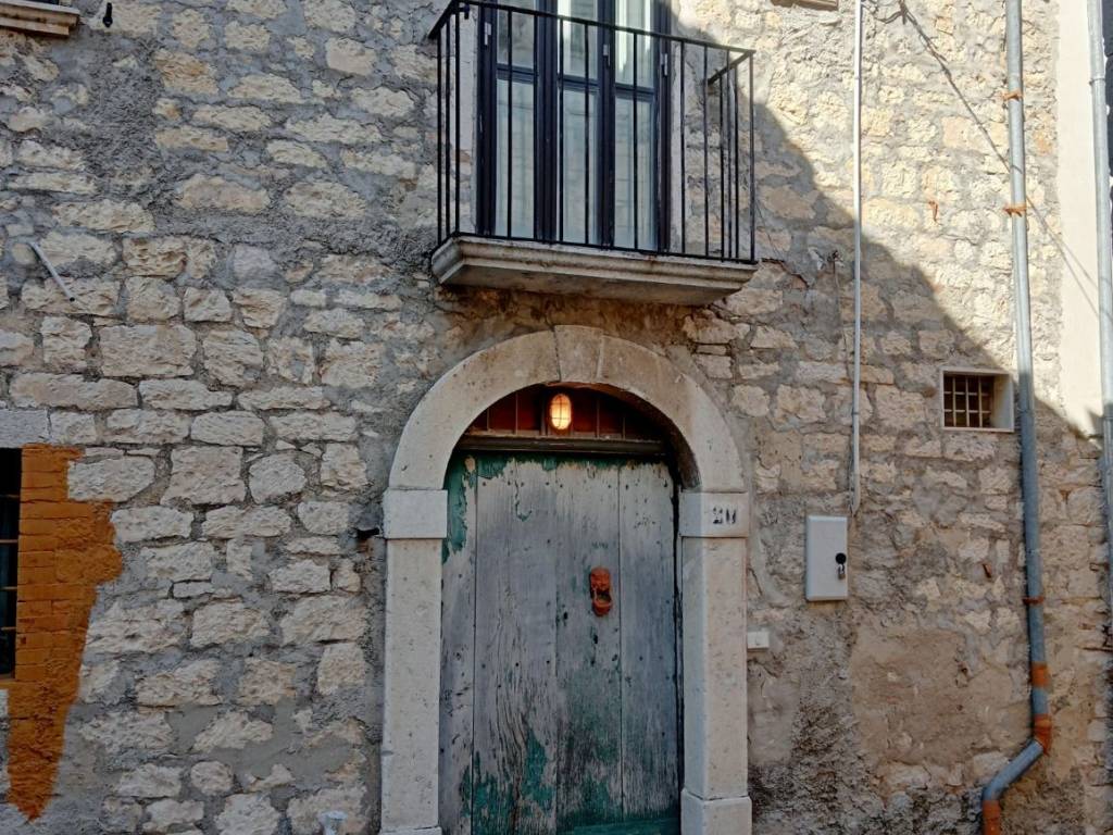 Casa indipendente a Gildone in Via Chiesa - Foto 2