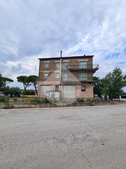 Palazzo / stabile a Assisi - Foto 3