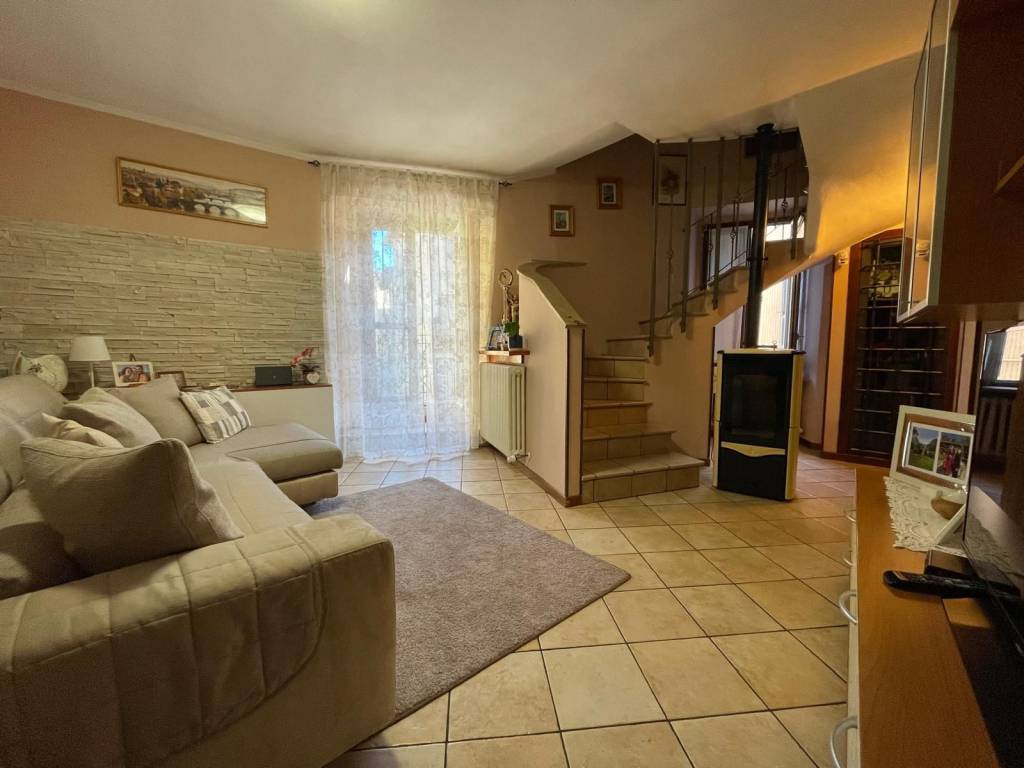 Casa indipendente a Galbiate in Via Como, 4 - Foto 2