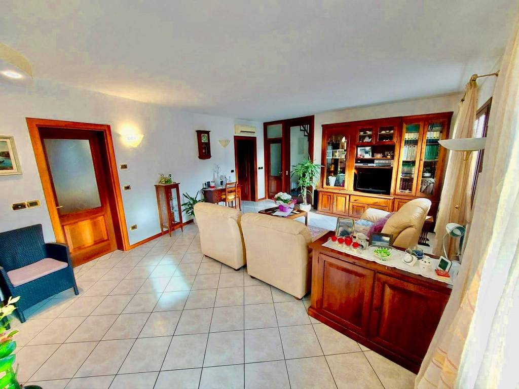 Villa a Udine in Via Cormor Alto, 137 - Foto 4
