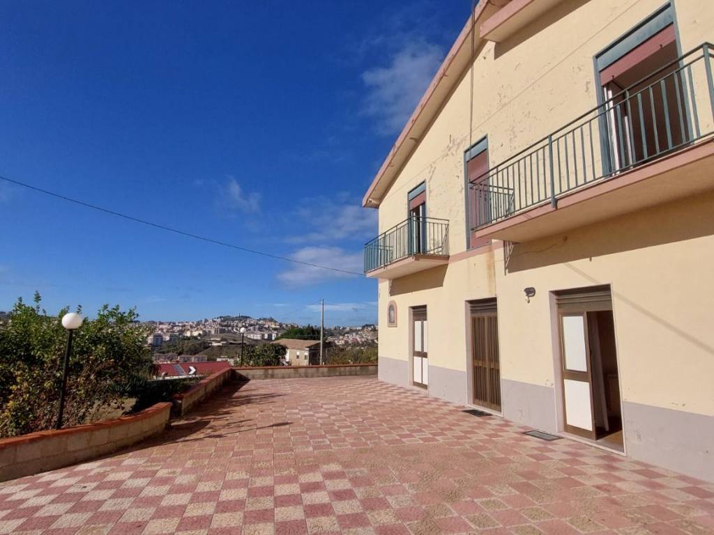 Villa a Caltanissetta in Via Babbaurra - Foto 3