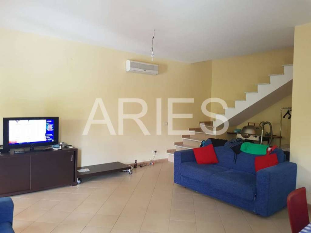 Villa a Villapiana in strada provinciale Villapiana Scalo Cosenza Zona Fiumara - Foto 4
