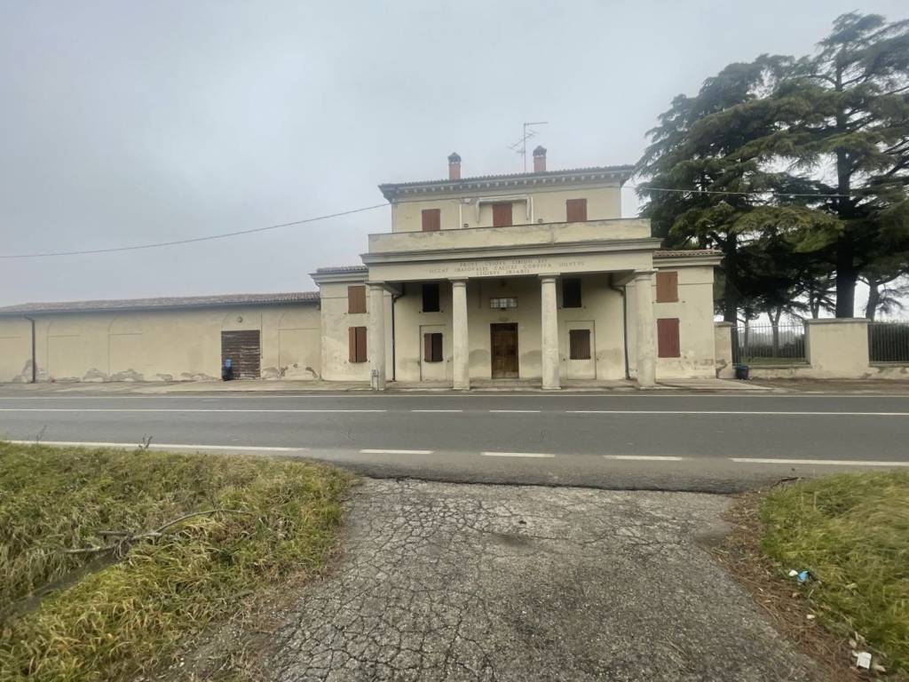 Palazzo / stabile a Faenza in Via Emilia Ponente, 100 - Foto 3
