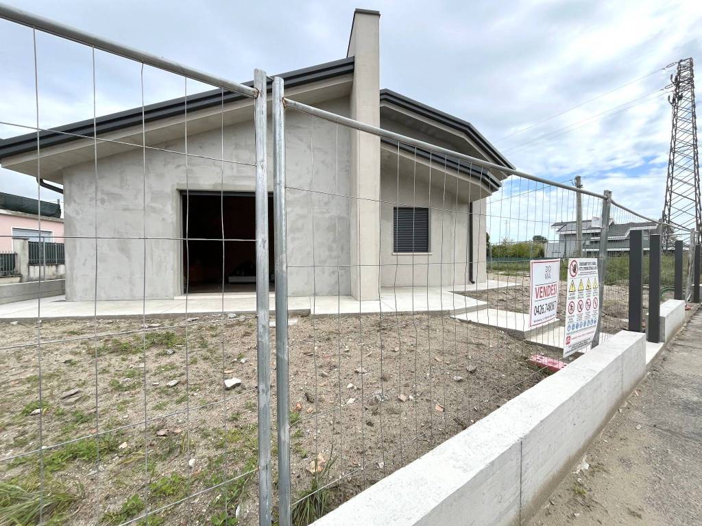 Villa a Porto viro in Via Roma, 5 - Foto 2