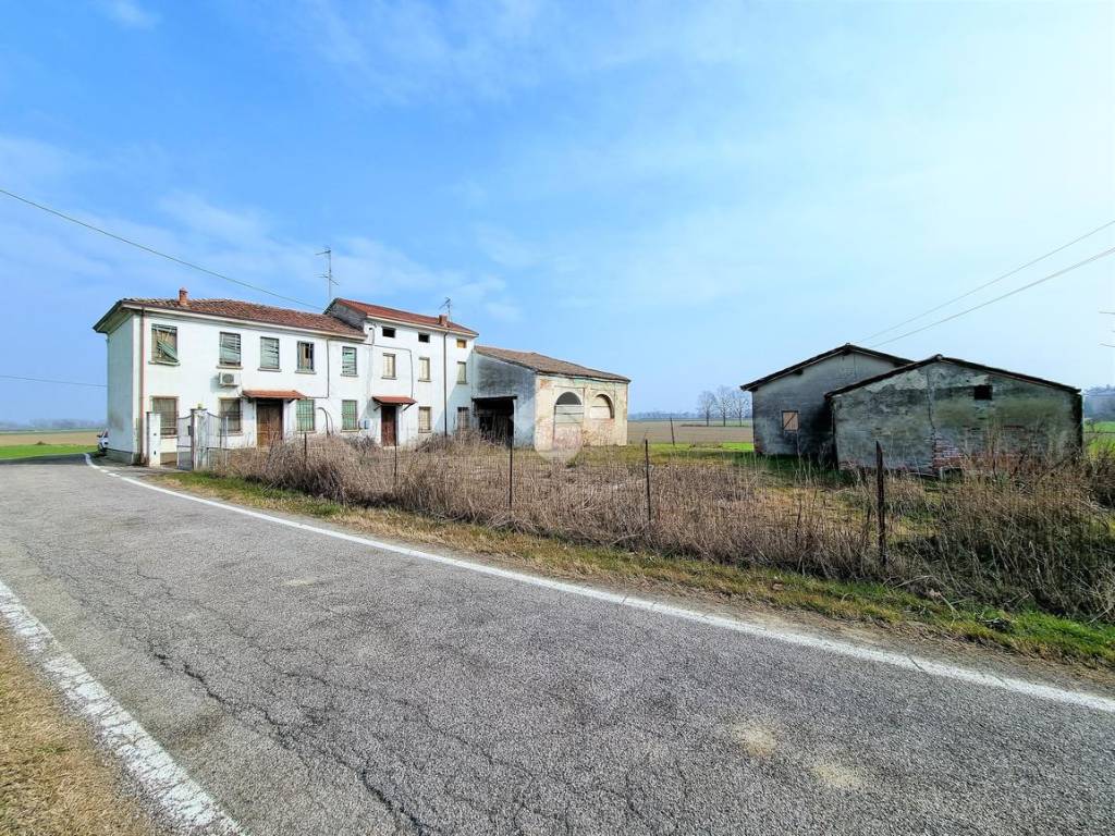 Rustico / casale a Bagnolo san vito - Foto 2