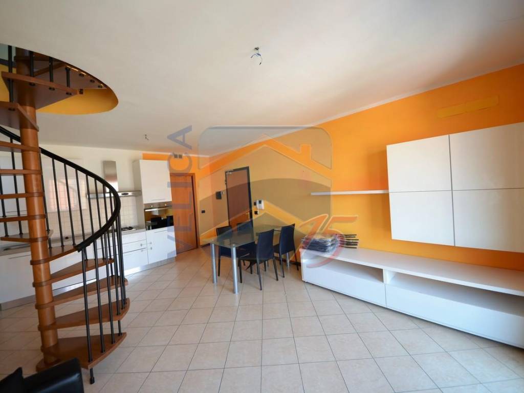 Appartamento a Uboldo in Via Magenta, 21 - Foto 3