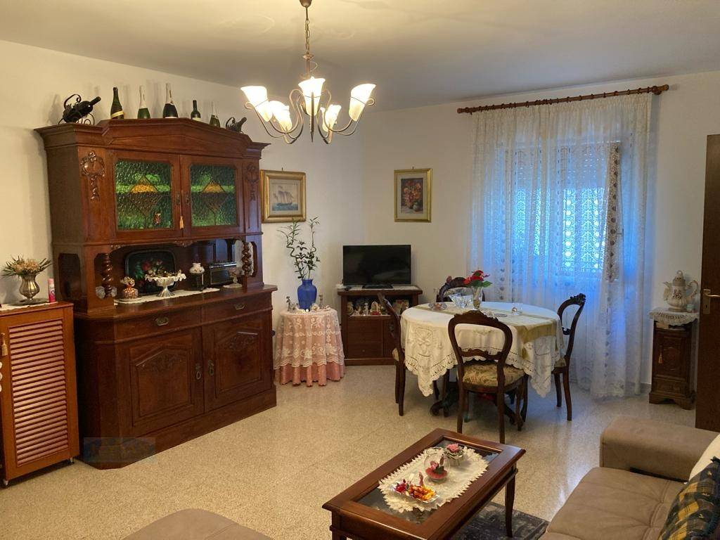 Appartamento a Ceglie messapica in Via Piersanti Mattarella - Foto 2