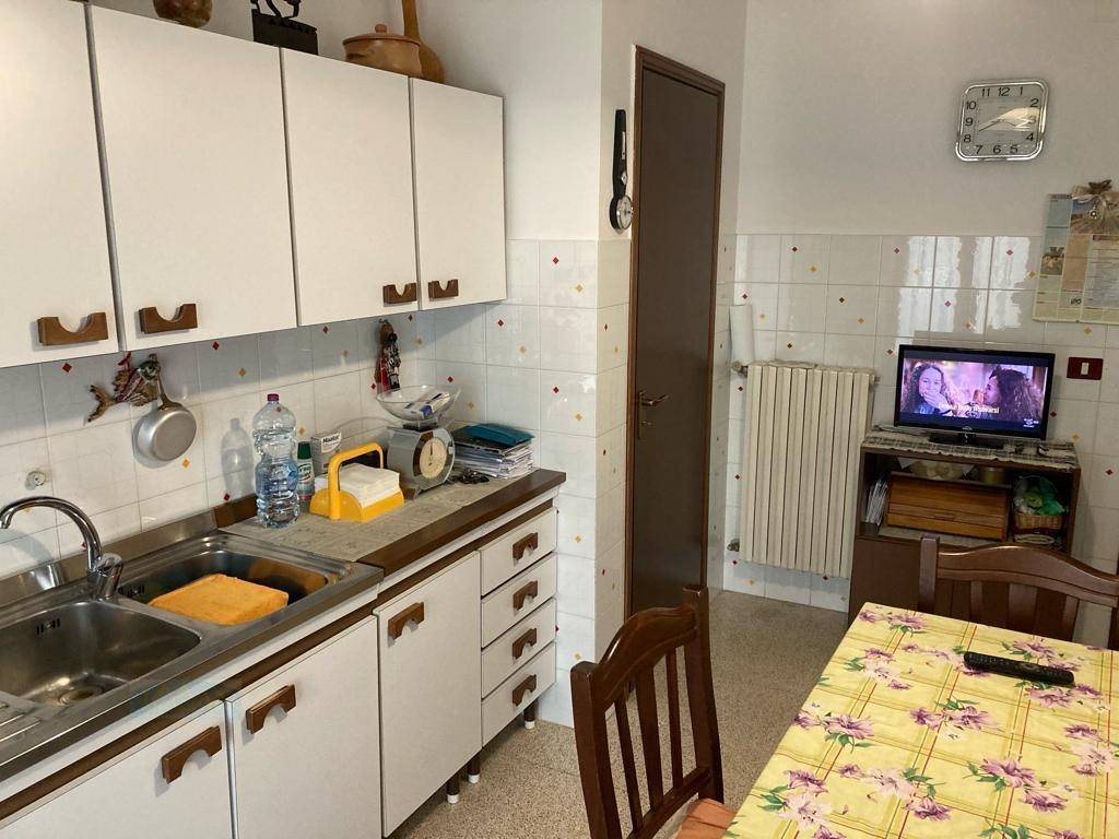 Appartamento a Ceglie messapica in Via Piersanti Mattarella - Foto 4