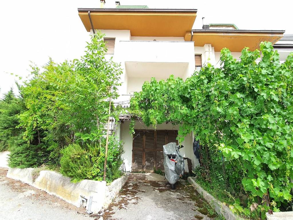 Villa a Folignano in VIA FABRIANO 2 - Foto 2