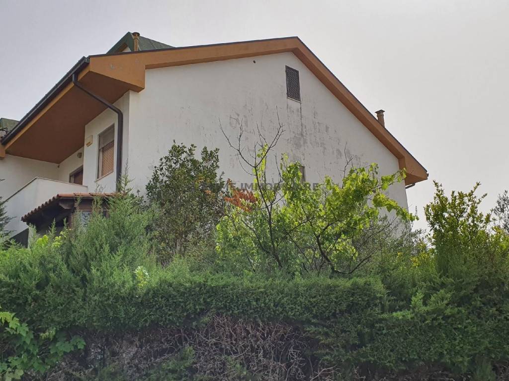 Villa a Folignano in VIA FABRIANO 2 - Foto 5