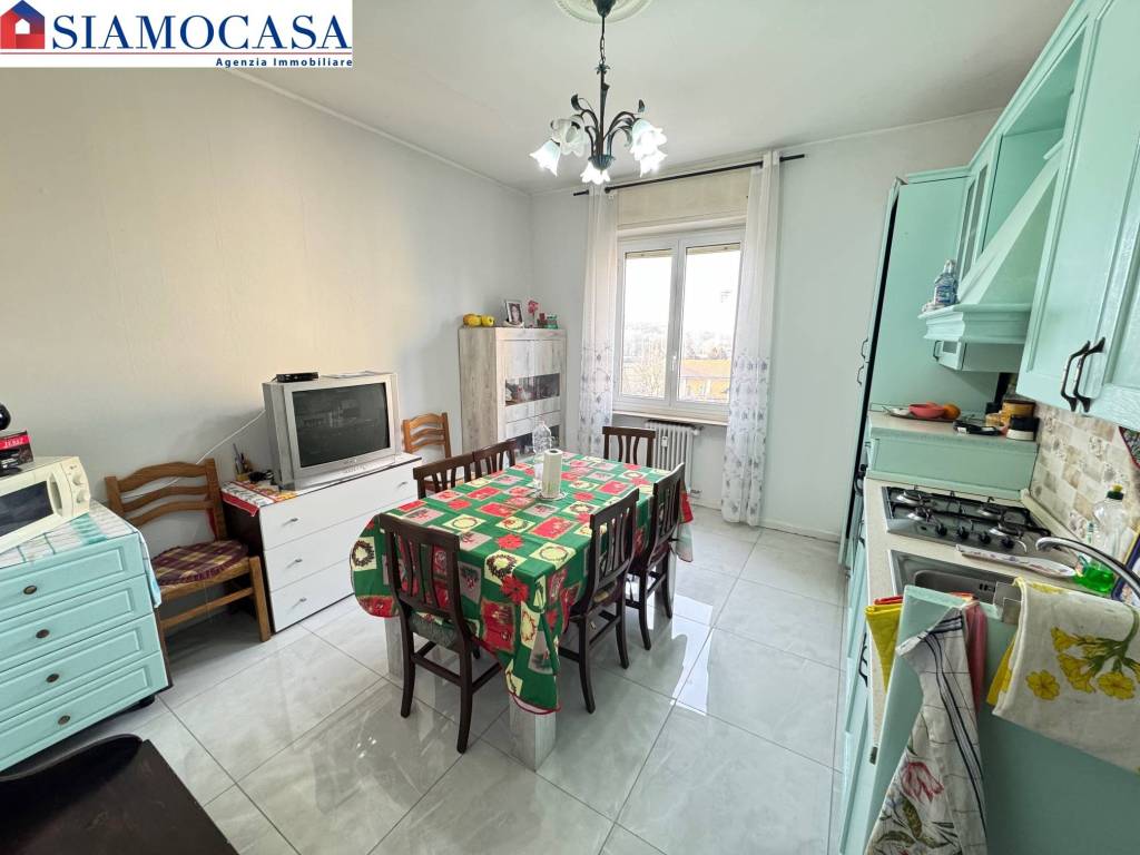 Appartamento a Alessandria in Via Brigata Ravenna - Foto 2