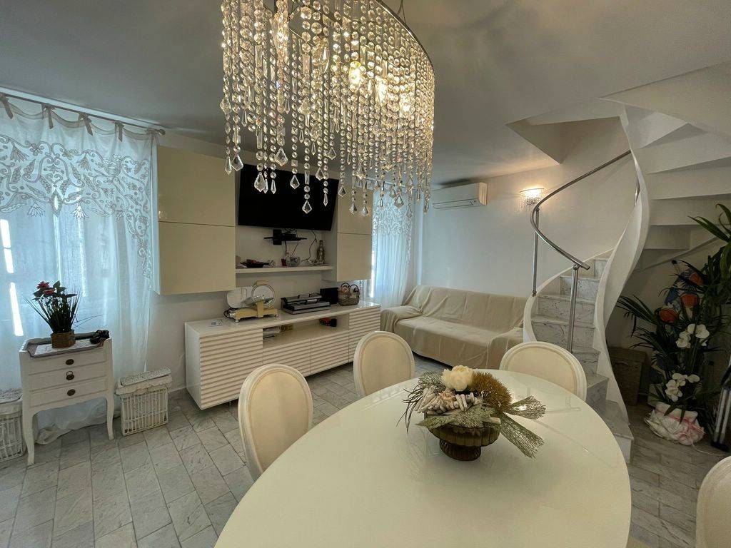 Casa indipendente a Forte dei marmi in Via Francesco Carrara - Foto 4